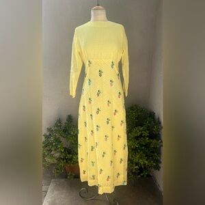 Vintage boho Mexican maxi dress yellow pintuck floral hand embroidered Small